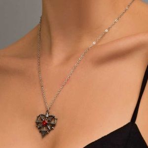 Heart of thorns necklace